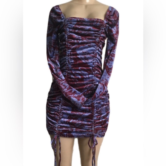 Velvet type material drawstring ruched adjustable dress - Picture 2 of 6